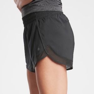 Athleta Mesh Racer Run Short 4"